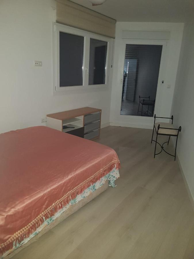Piso de lujo en la playa de un pueblo de Granada con piscina infiniti, yacuzzi en la piscina, tumbonas privadas y mucho más Melicena Exterior foto